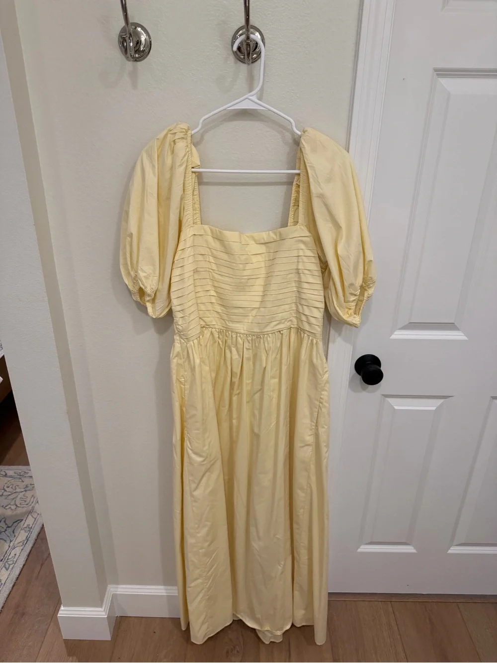 Abercrombie & Fitch Pale Yellow Puff Sleeve Maxi Dress